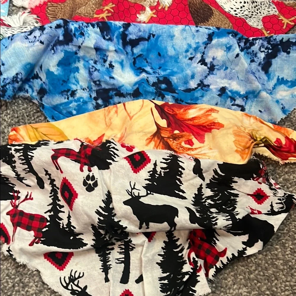 8 Assorted Printed dog Bandanas - Multi-Pattern Cotton Triangles